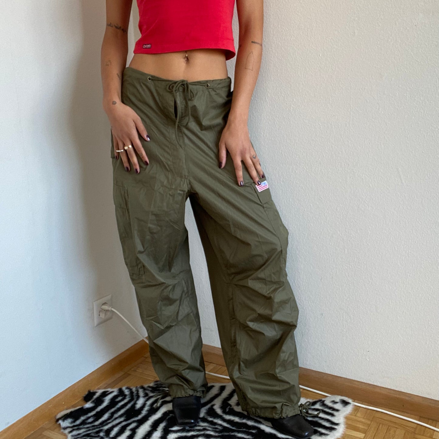 Vintage 90's Archive Khaki Parachute Baggy Cargo Pants (XS/S/M)