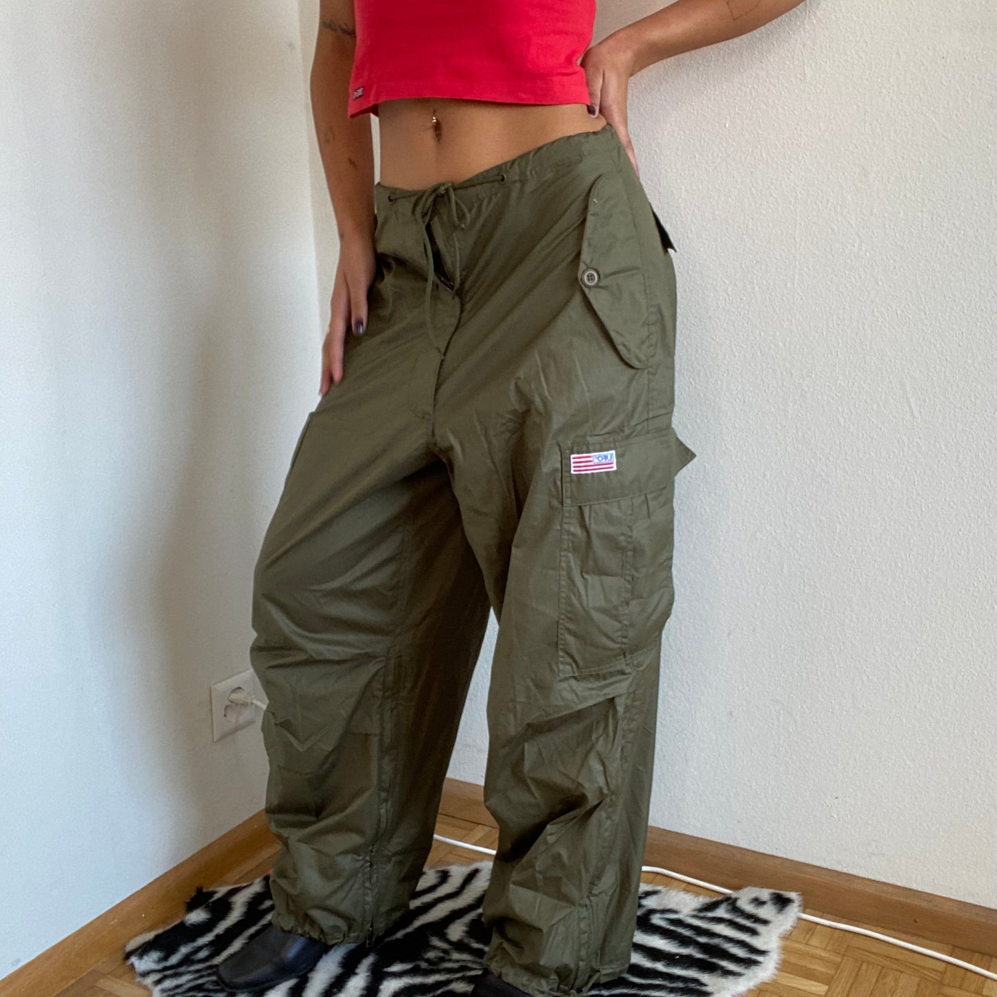 Vintage 90's Archive Khaki Parachute Baggy Cargo Pants (XS/S/M)