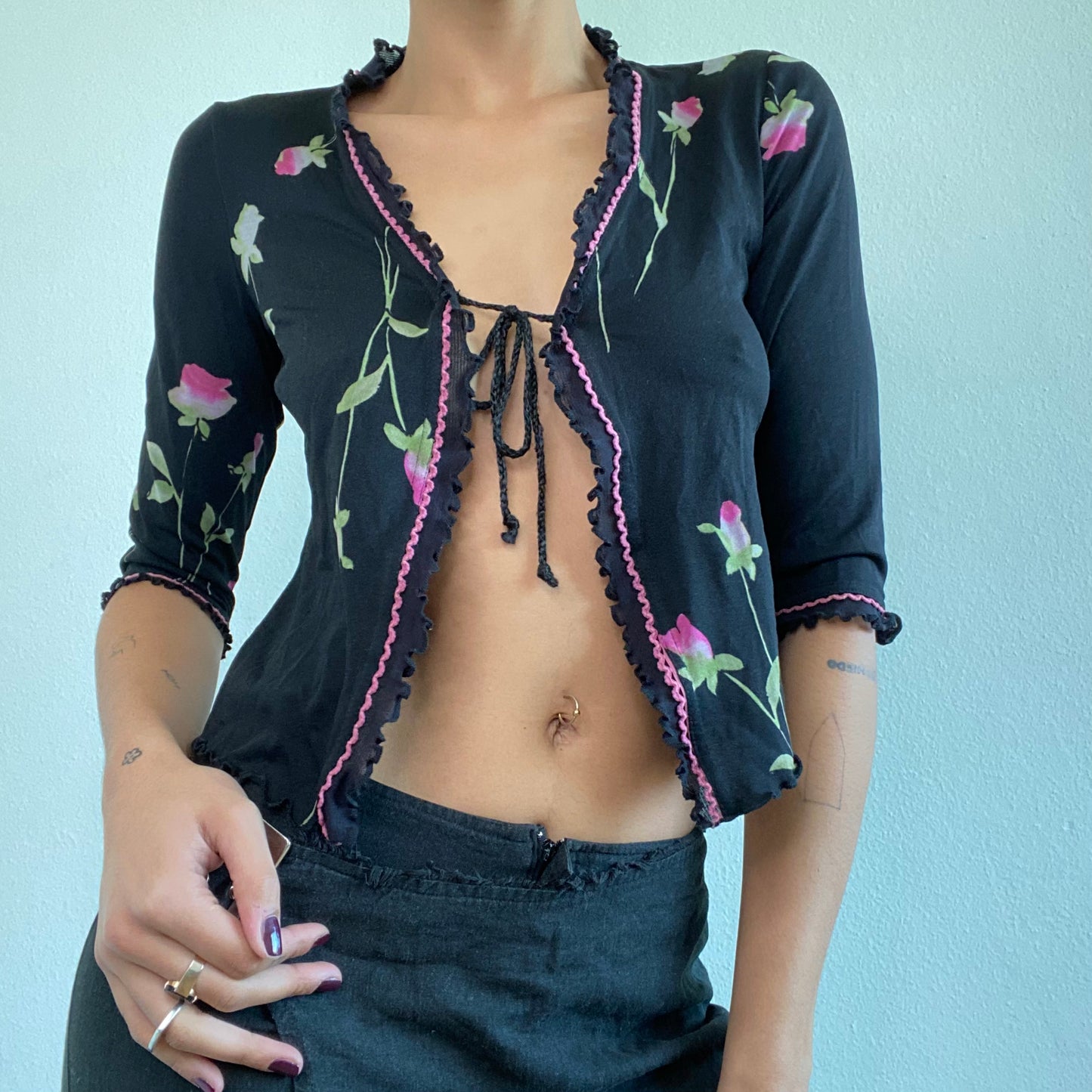 Vintage 90's Fairy Whimsigoth Black Front Tie Top with Pink Flower Print (S/M)