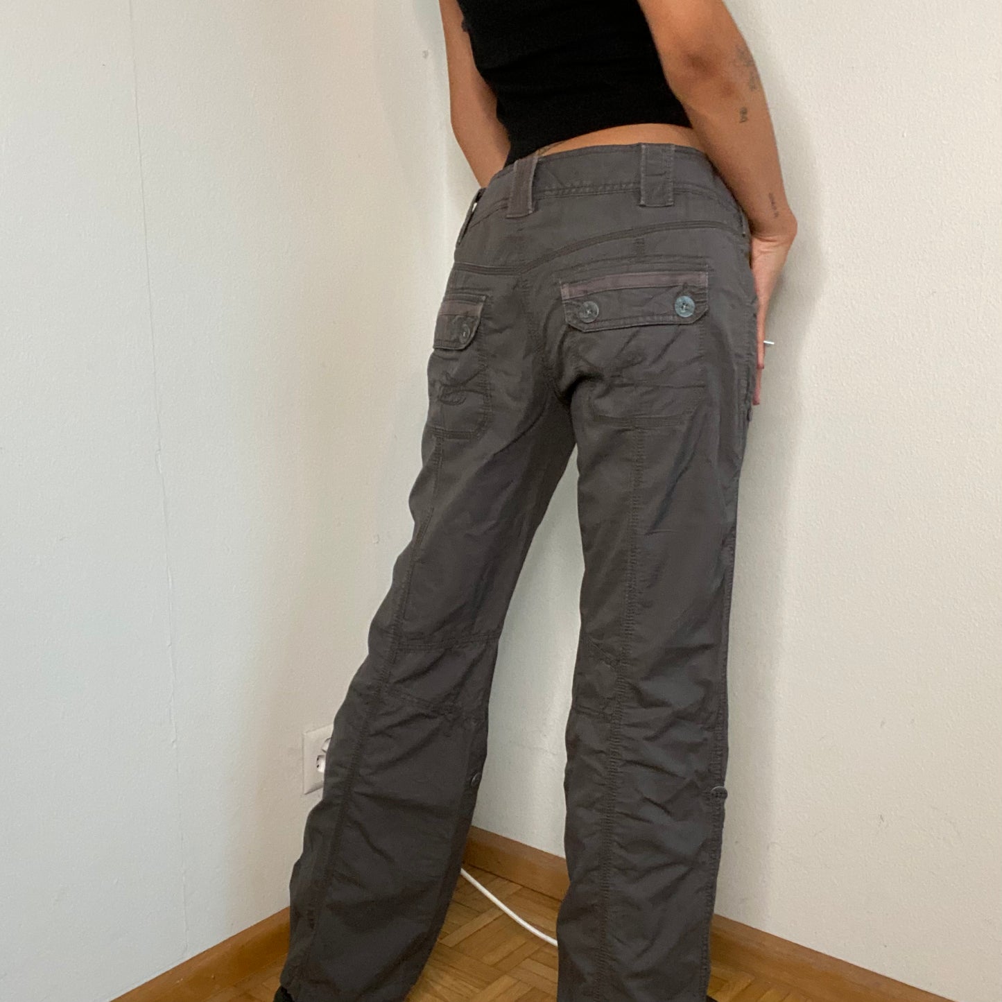 Vintage 90's Grunge Khaki Low Waist Baggy Cargo Pants (S/M)