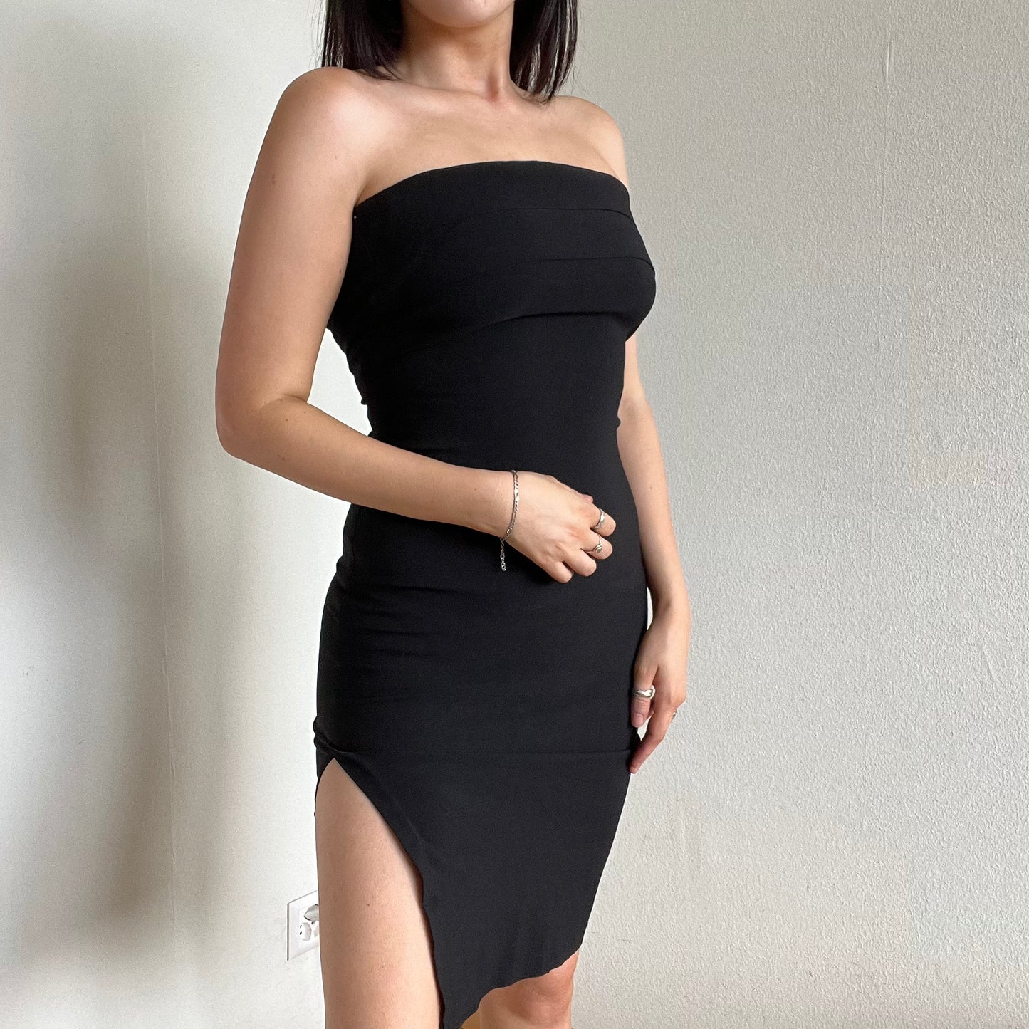 Vintage 90's Classic Black Tube Dress with Side Slit (XS)