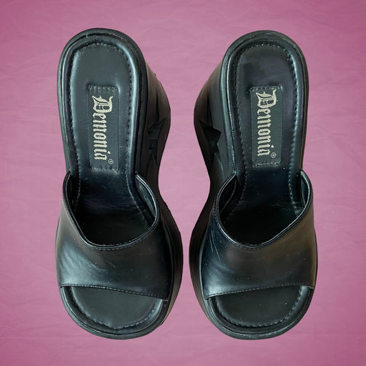 Vintage Demonia Platform Sandals (37)