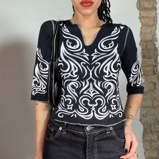 Vintage 90's Grunge Black midi Sleeve Top with Tribal Print (S/M)