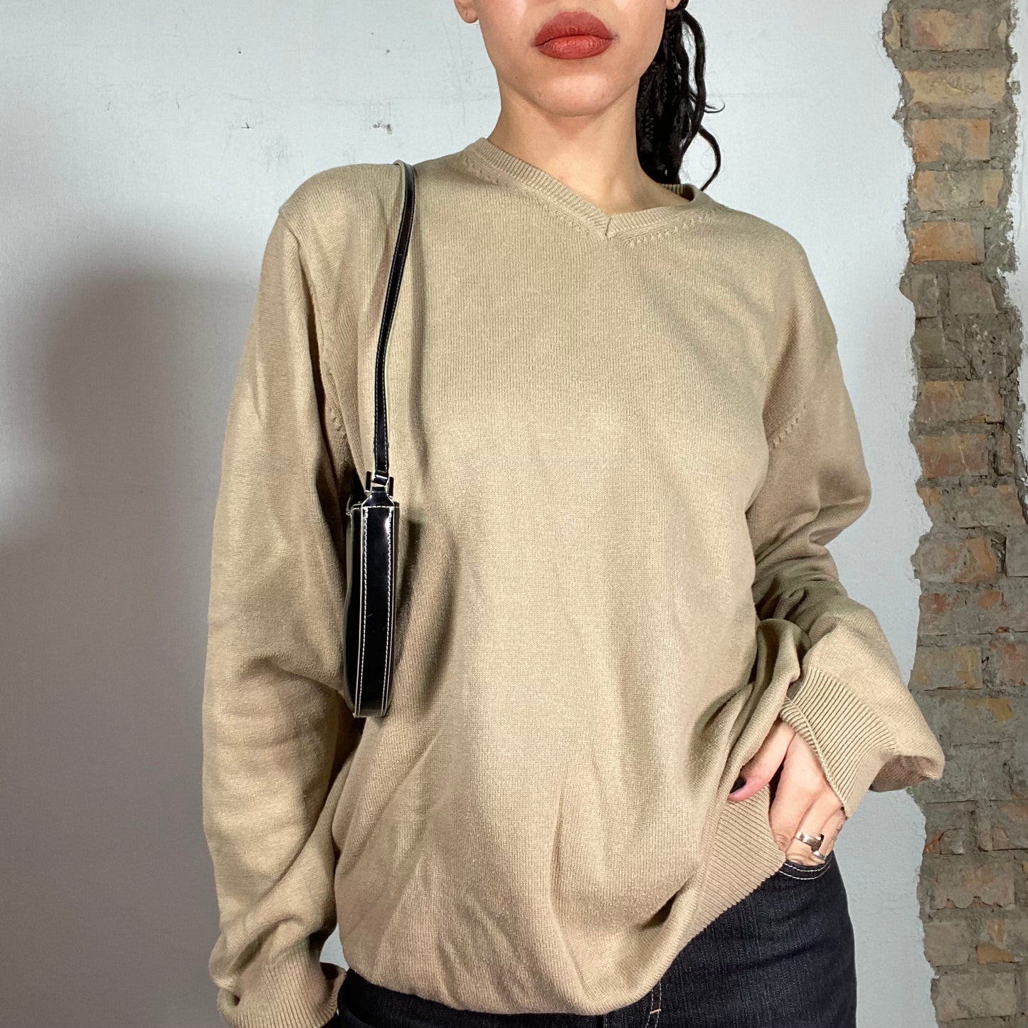 Vintage 90's Dad Beige Knit V-Neck Sweater (L)