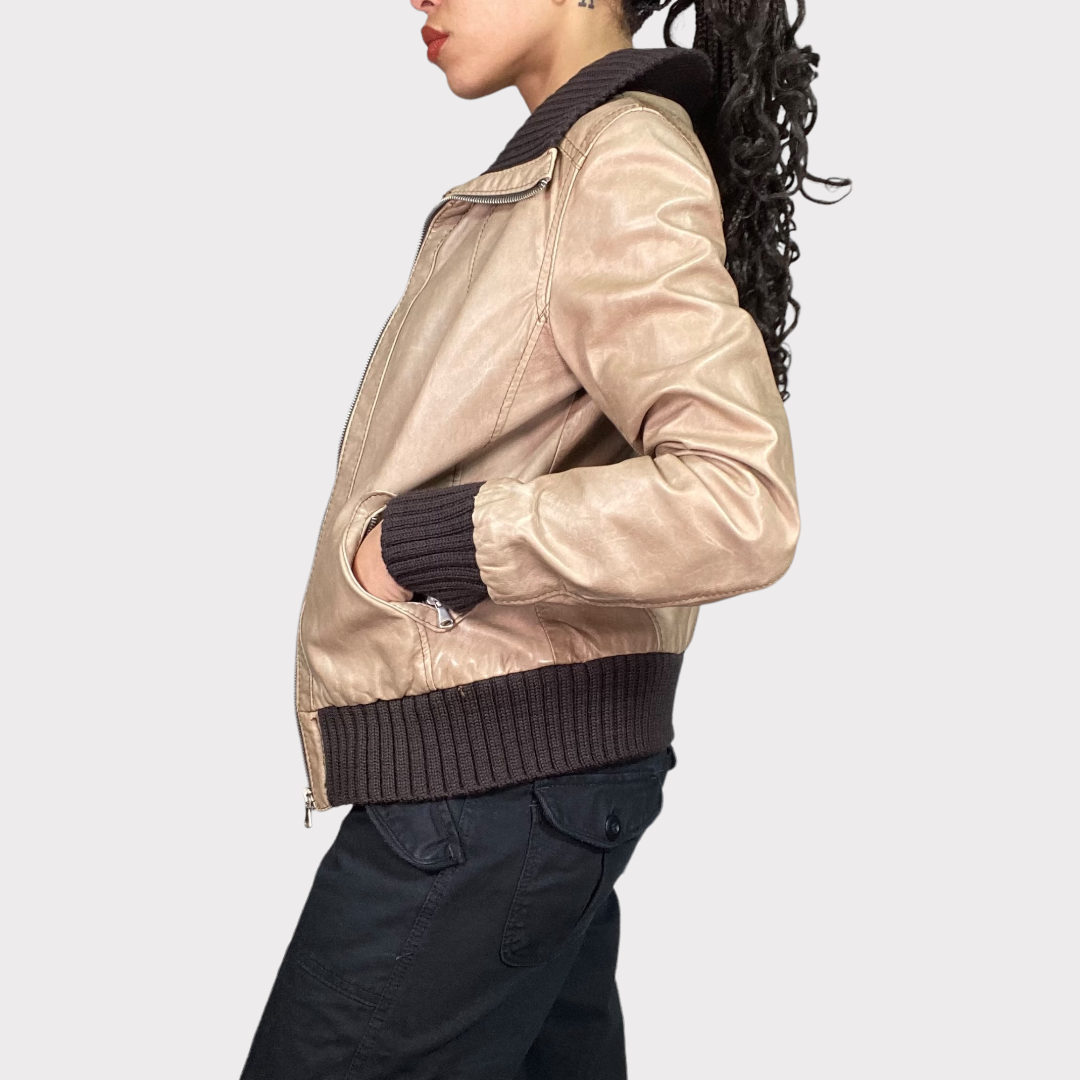 Vintage 2000's Model Off Duty classic Beige Leather Jacket with Knit Trim(S)