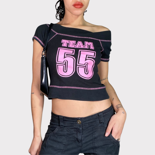 Vintage 2000's Sporty Black Off Shoulder Shirt with Pink Print and Stitching (S)
