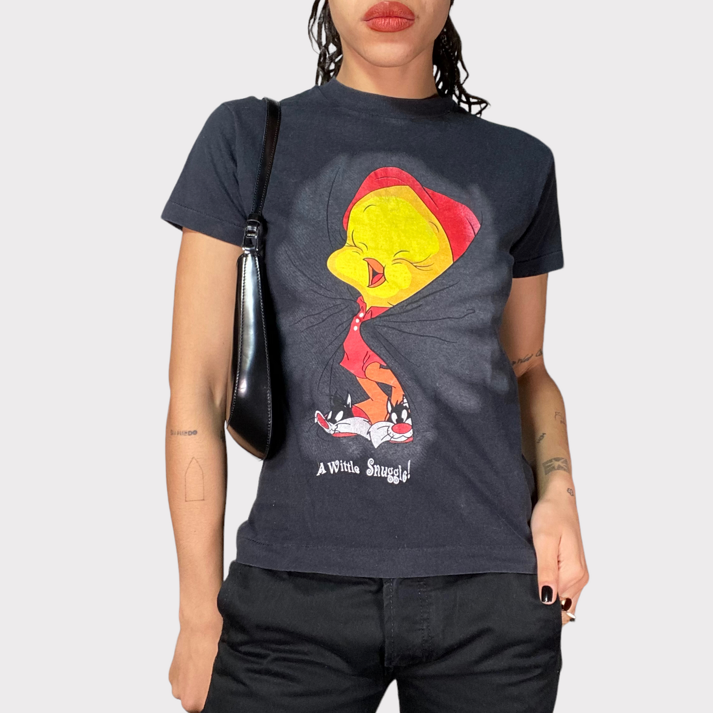 Vintage 90's Looney Tunes Black Shirt with Tweety Print (M)