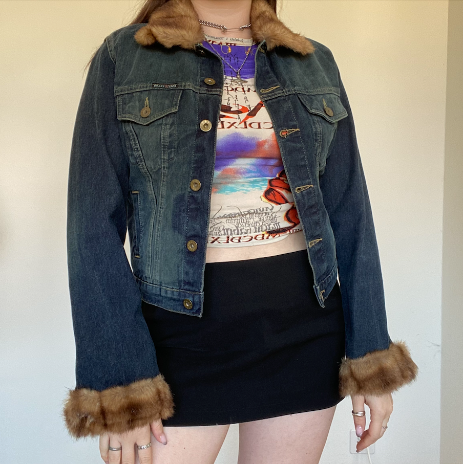 Vintage 90's Gilmore Girls Style Furry Trim Button Denim Jacket (S)