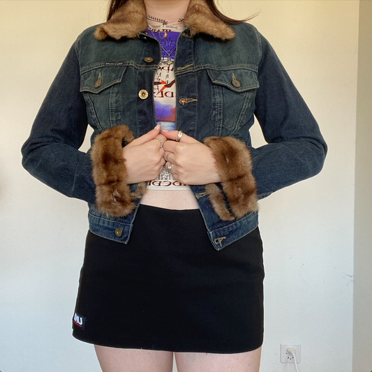 Vintage 90's Gilmore Girls Style Furry Trim Button Denim Jacket (S)