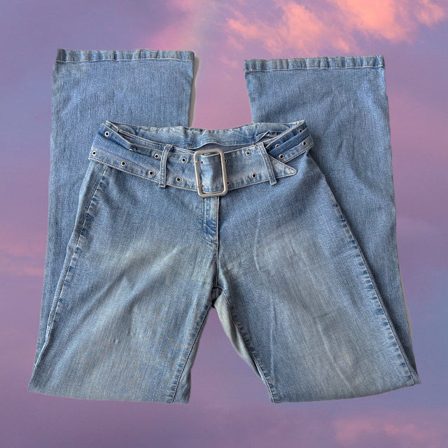 Vintage Y2K Low Waist Denim Flared Jeans with Buckle Belt (36/38 EU - 8/10 UK - 4/6 US)