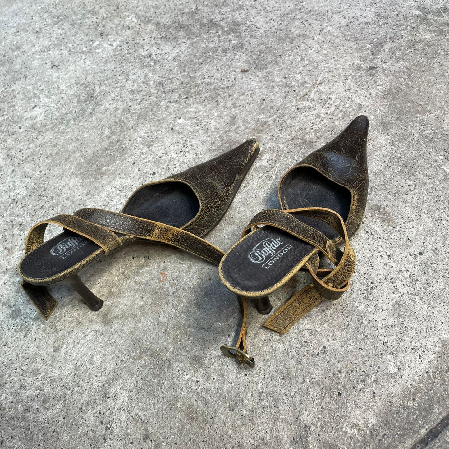 Vintage 90's Buffalo Leather Kitten Heels With Straps (Size 39EU)