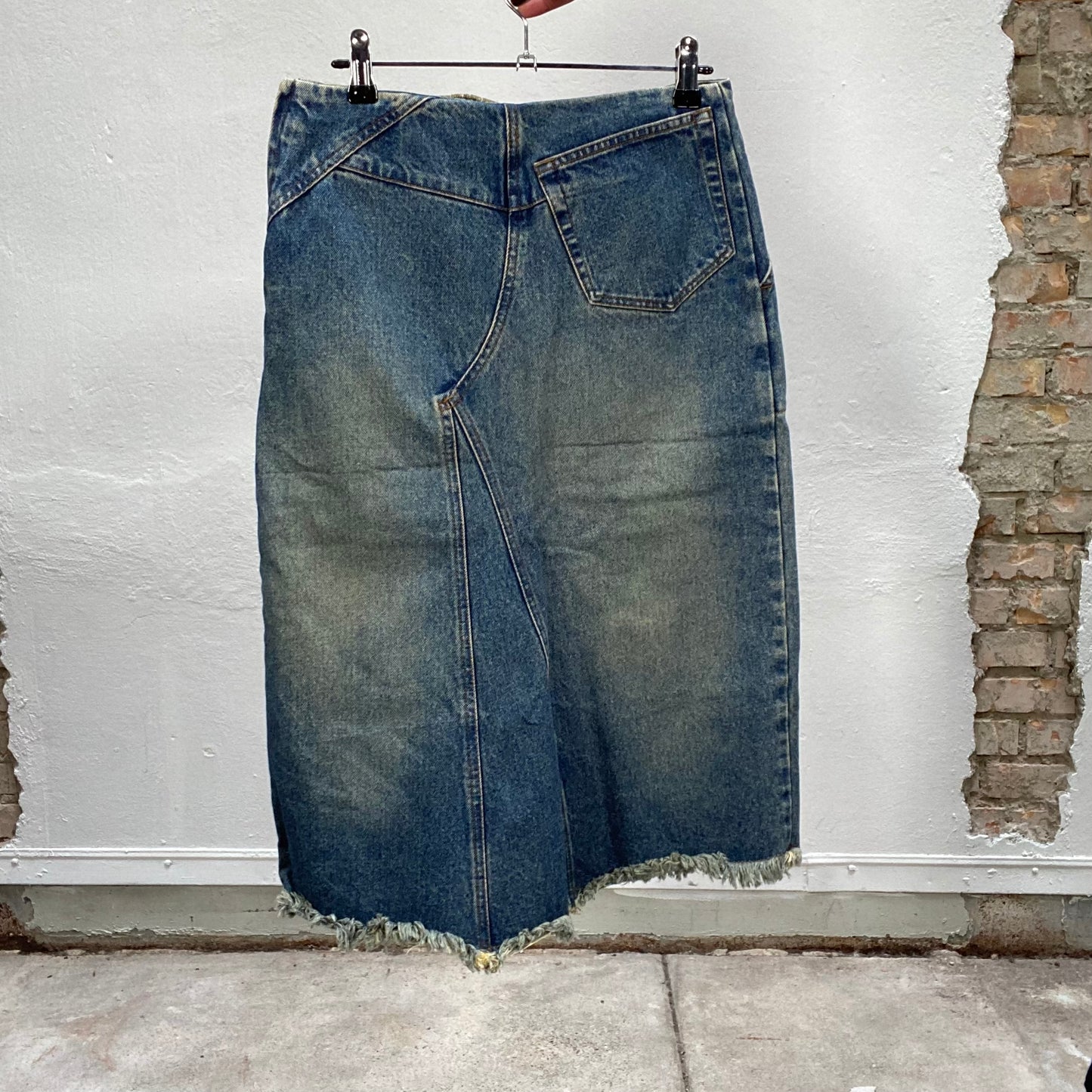 Vintage 2000's Downtown Girl Washed Denim Midi Skirt (XS/S)