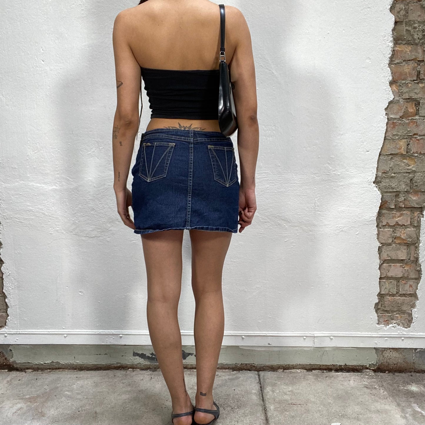 Vintage 2000's Downtown Girl Dark Denim Mini Skirt with Embroidery (S)