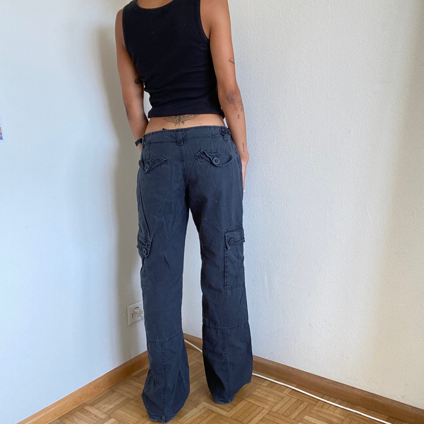 Vintage 90's Skater Black Cargo Baggy Low Waist Pants (S/M)