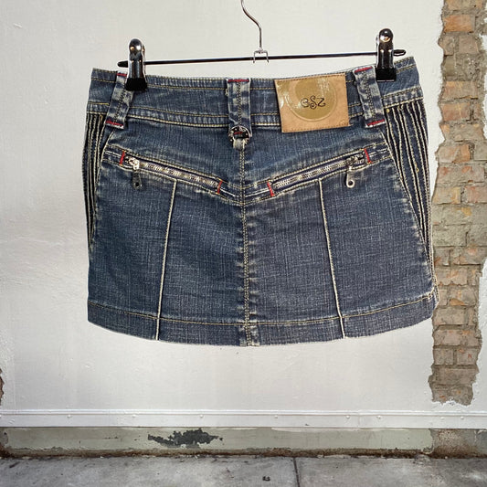 Vintage 2000's Downtown Girl Dark Wash Denim Mini Skirt with Zipper Detail (XS)