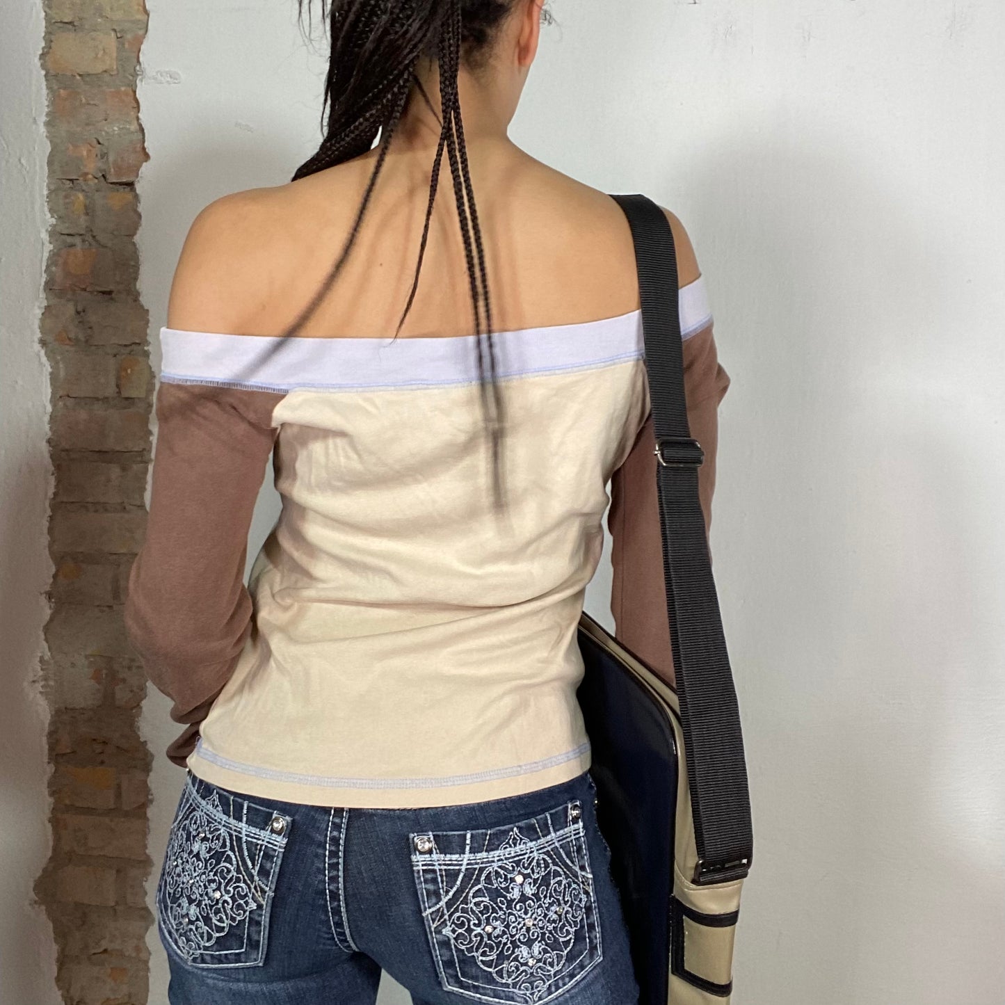 Vintage 2000's Sporty Beige, Brown and Blue Off Shoulder Sweater with 'Flyer's 18' Print (S)