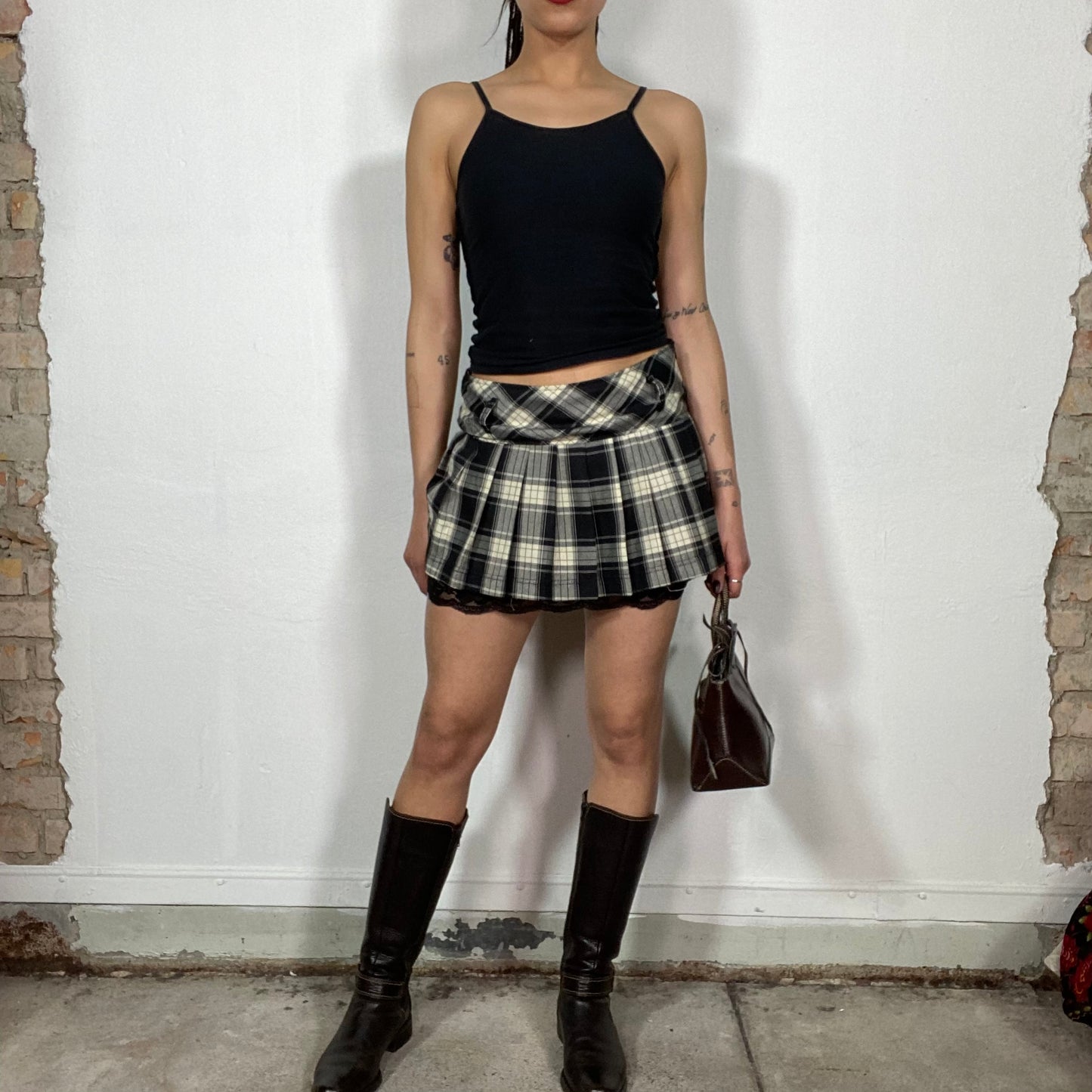 Vintage 2000's Punky Black and White Plaid Pleated Mini Skirt (S)