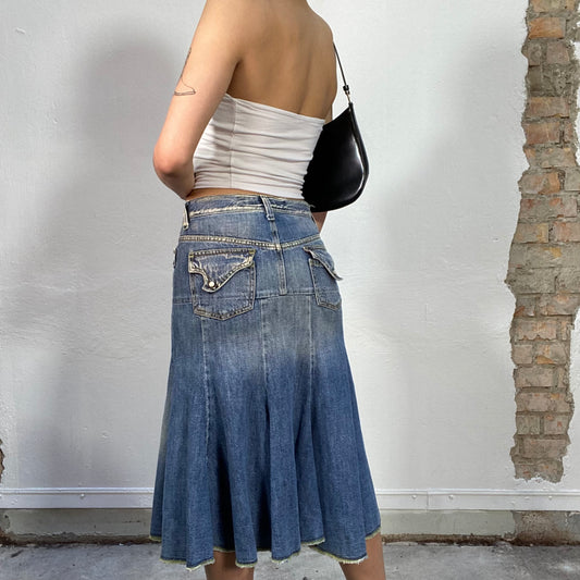 Vintage 2000's Downtown Girl Mid Wash Denim Flared Midi Skirt (S/M)