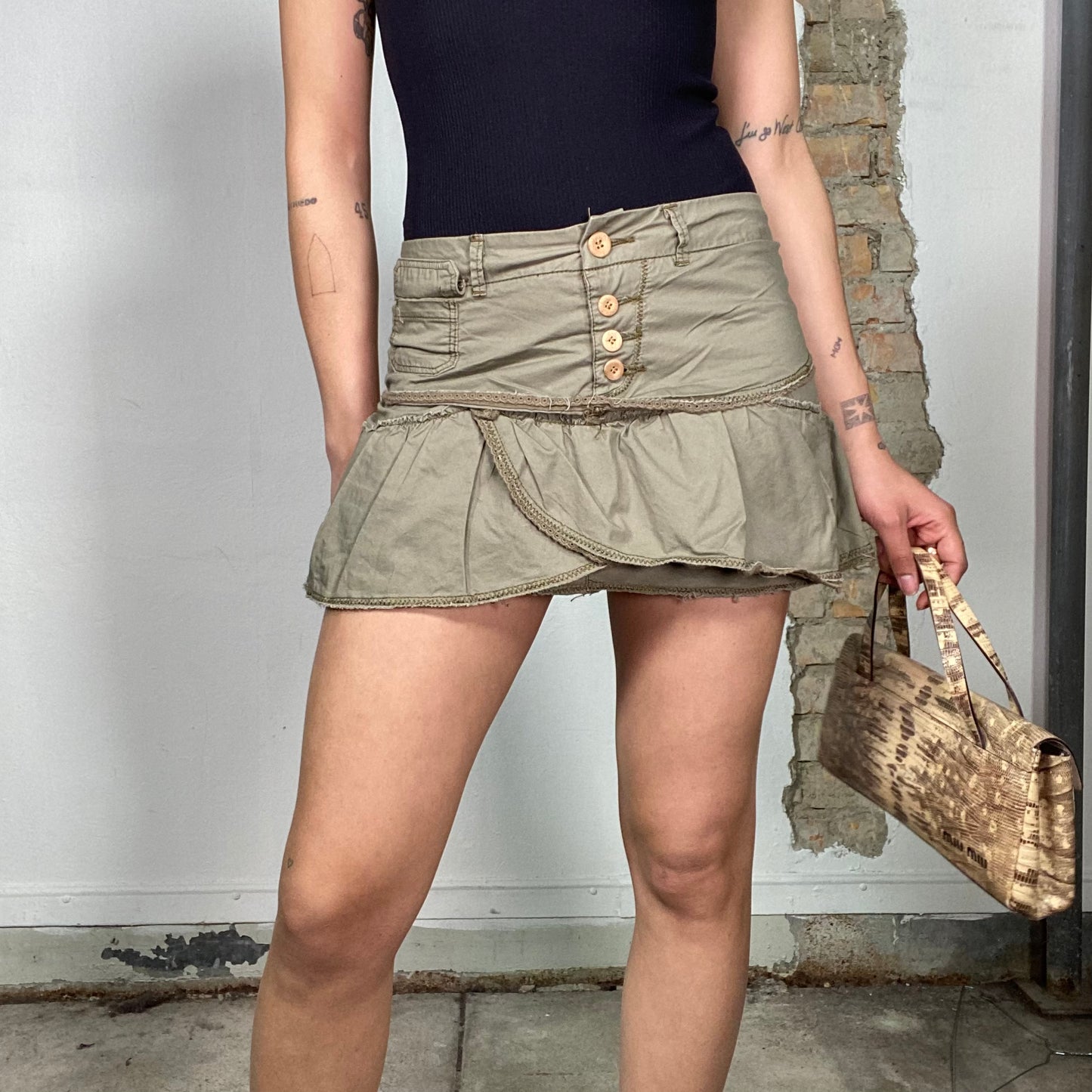 Vintage 2000's Hippie Khaki Mini Skirt with Raw Hem and Wooden Buttons (S)