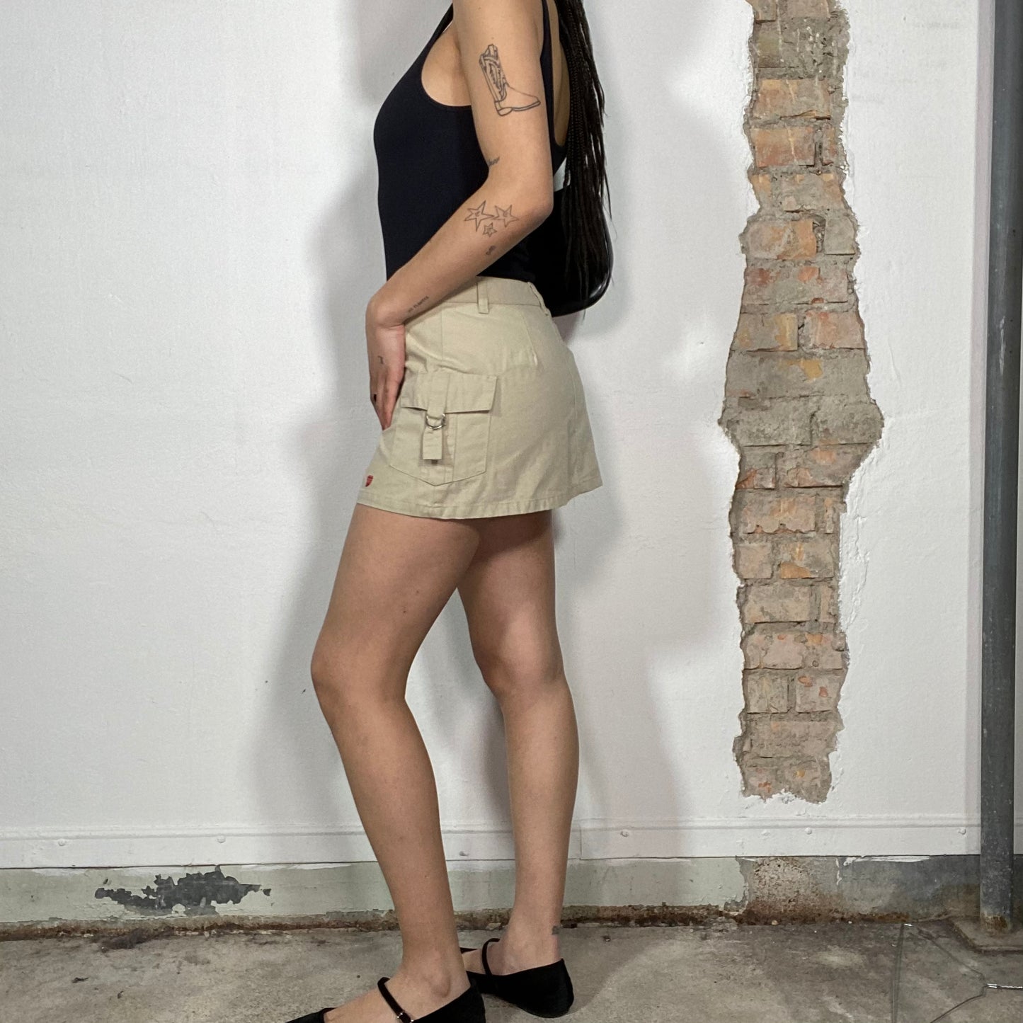 Vintage 90's Skater Beige Mini Cargo Skirt with Metal Button Detail (S)