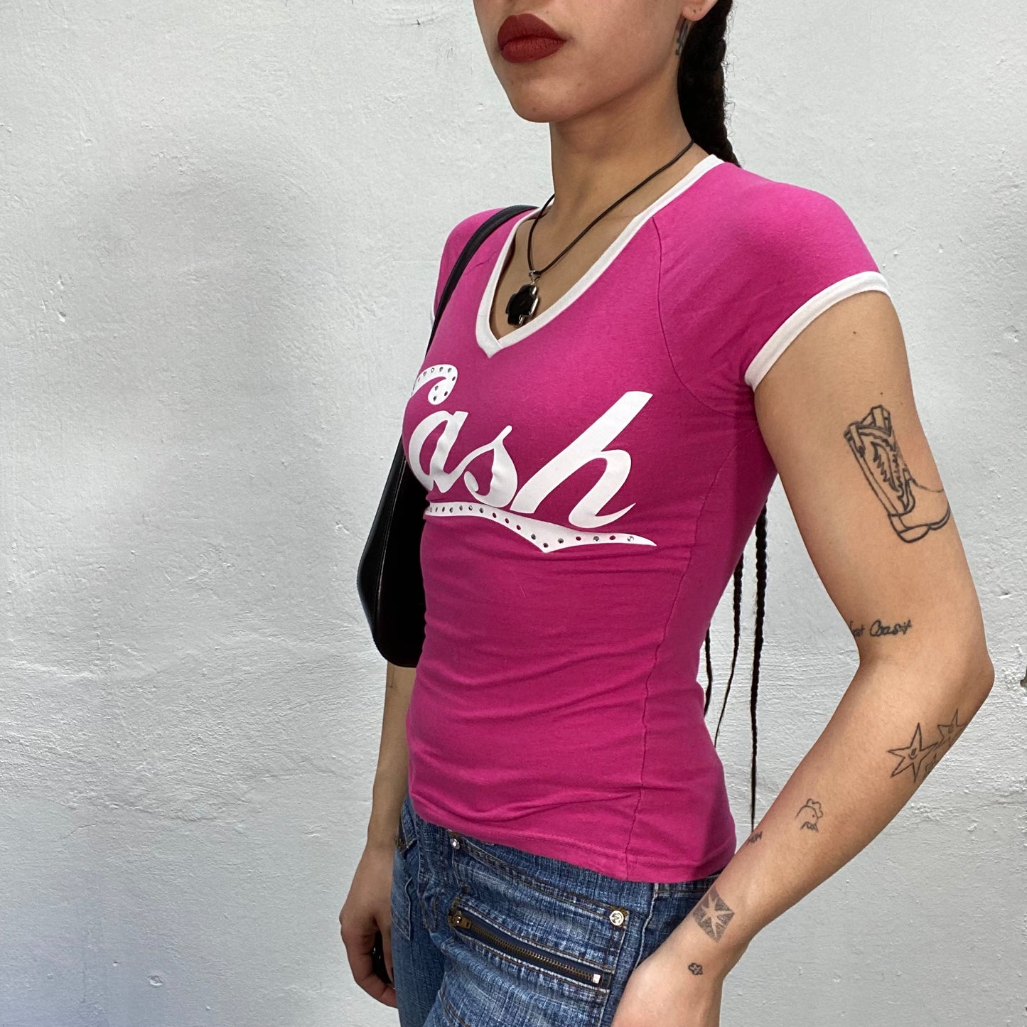 Vintage 2000's Funky Hot Pink V-Neck Shirt with 'Cash' Print (S)