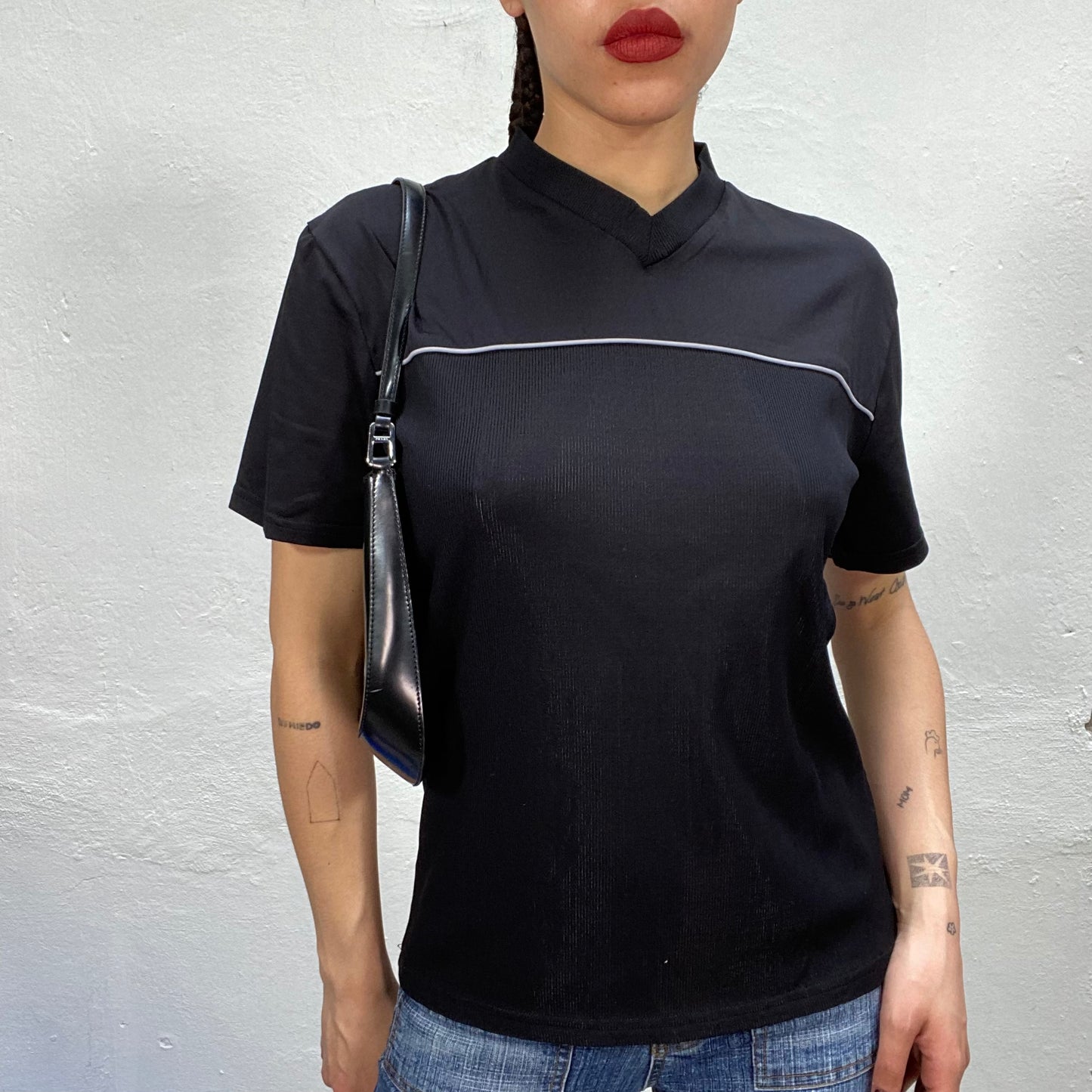 Vintage 2000's Sporty Black Tricot Shirt (S/M)