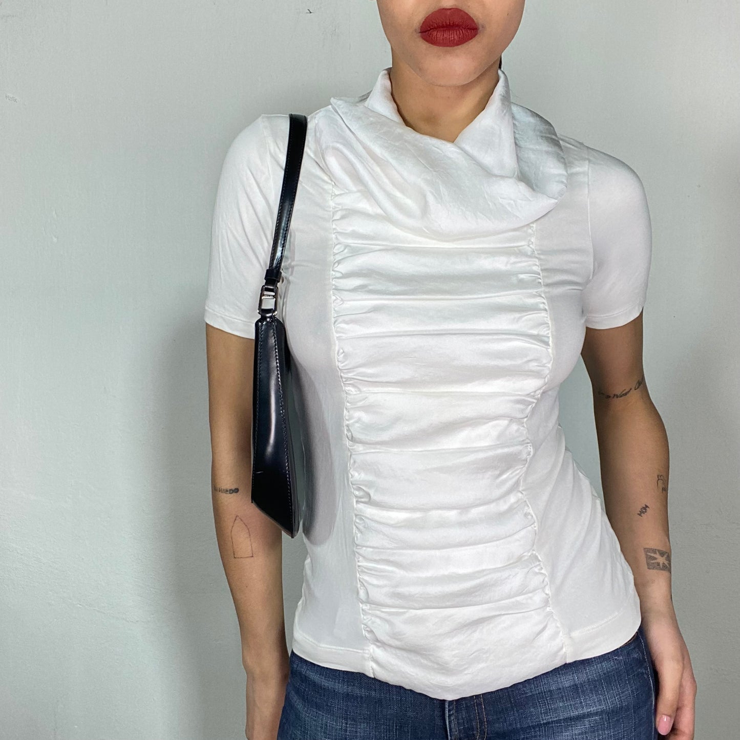 Vintage 2000's Downtown Girl White Shirt with Ruffle Structure (S)