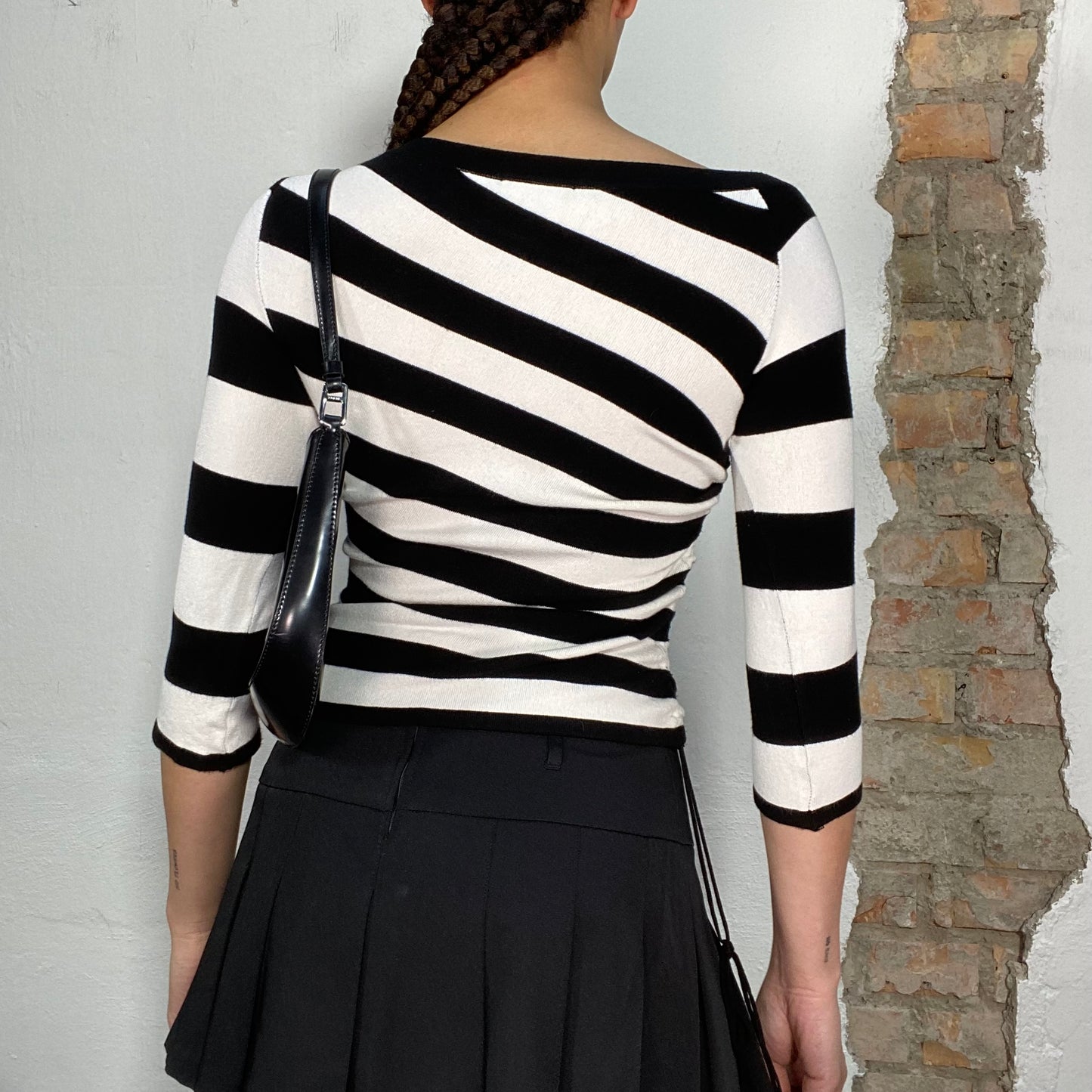 Vintage 2000's Downtown Girl Black and White Striped Midi Sleeve Top (S)