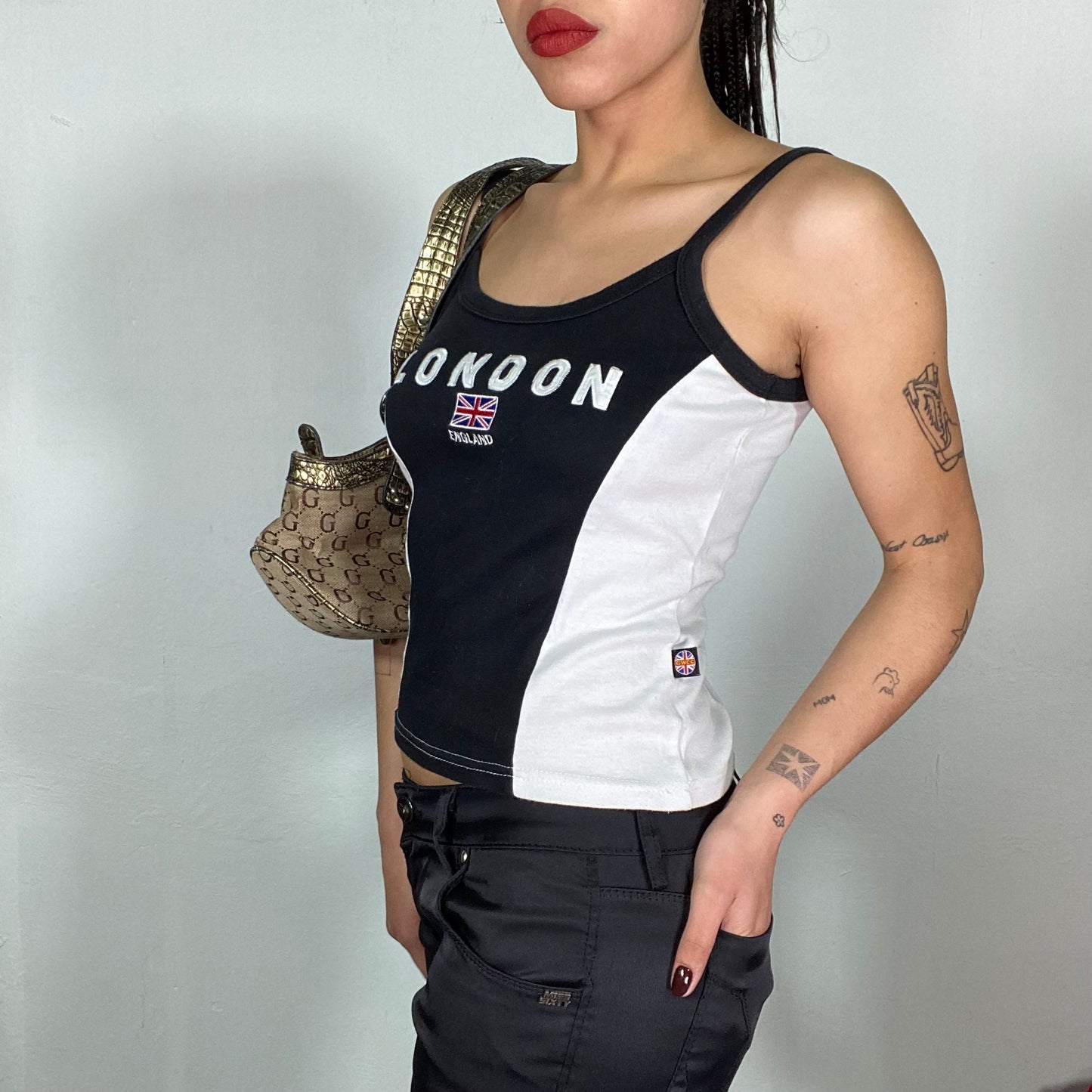 Vintage 2000's Model Off Duty Black and White 'London' Top (S)