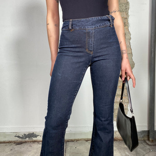 Vintage 90's Model Off Duty 7/8 Flared Dark Wash Jeans with Zipper Detail (S)