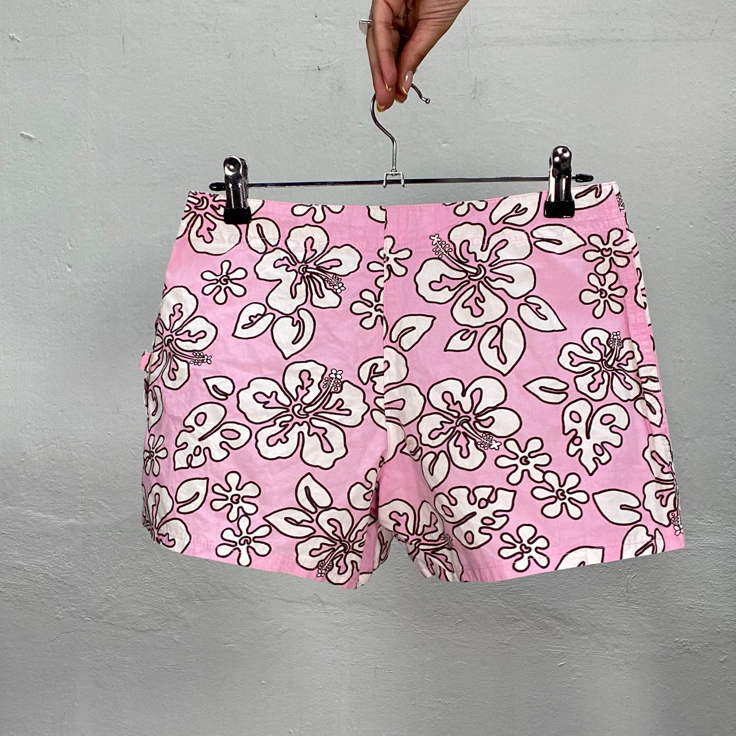 Vintage 2000's Surfer Pink Mini Shorts with Hibiscus Print (XS)