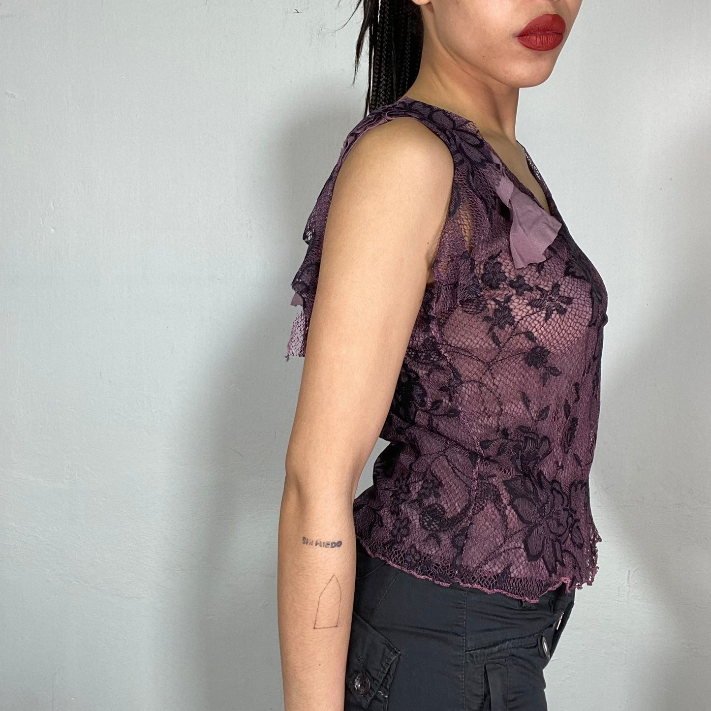 Vintage 2000's Fairy Dark Purple Lace Top with Ruffle Hem (S/M)