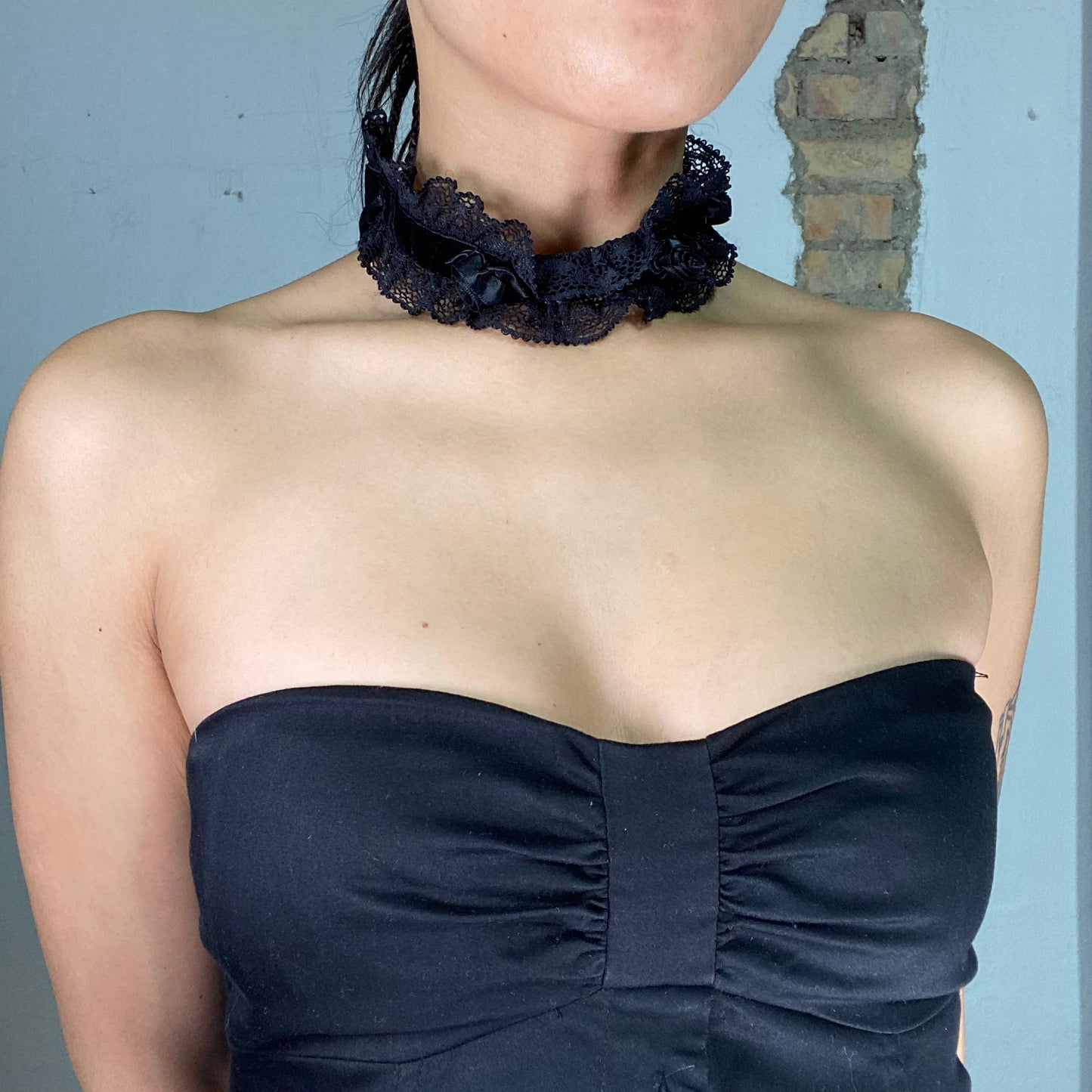 Vintage 90's Coquette Black Lace Choker with Rose Details