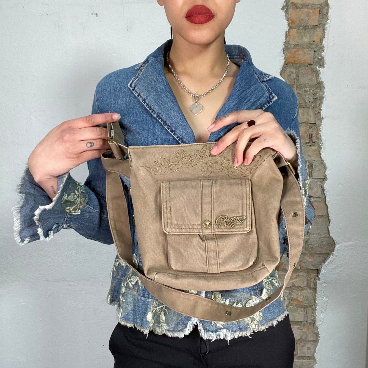 Vintage 2000's Roxy Surfer Brown Messenger Crossbody Bag