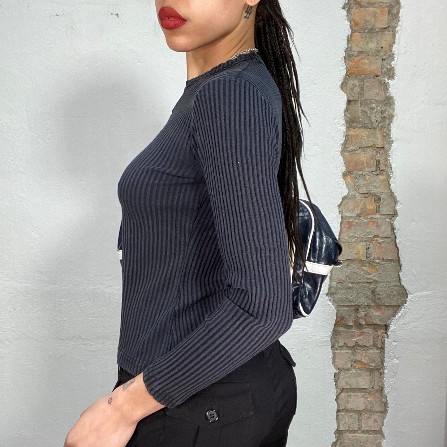 Vintage 2000's Streetstyle Black Ribbed Sweater with '1' Print (S)