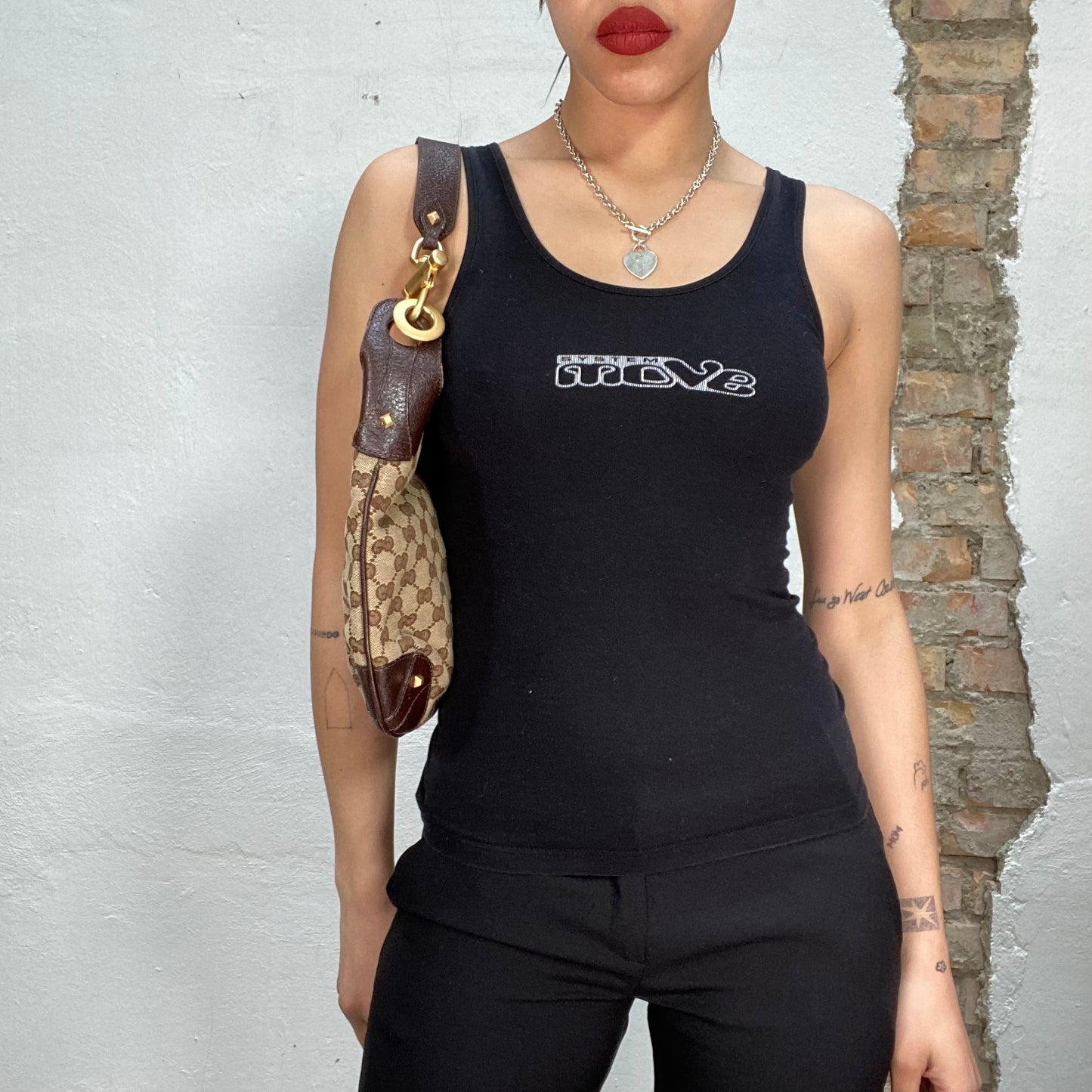 Vintage 2000's Sporty Black Tank op with 'Move' Print (XS/S)