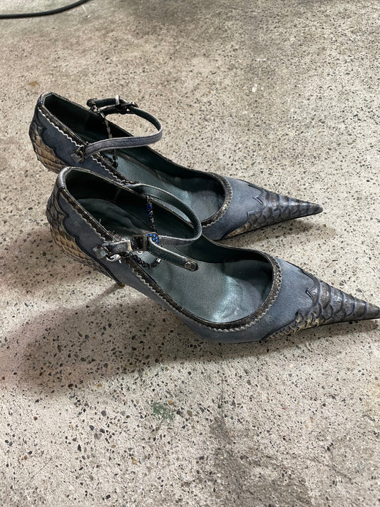 Vintage 2000's Bella Hadid Leather Stilettos with Snake Print and Chain Detail(39)