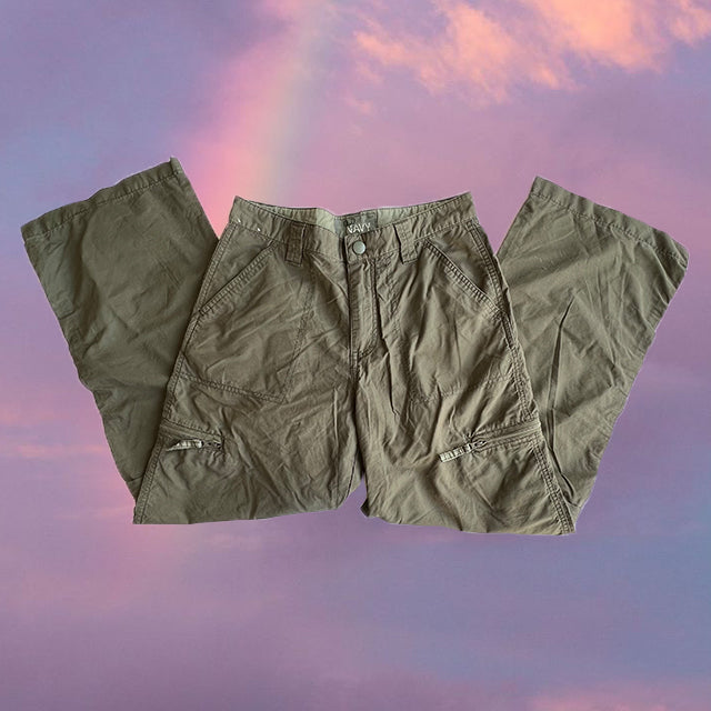 Vintage 90’s Low Waist Khaki Cargo Zip Off Pants (36 EU / 8 UK / 4 US)