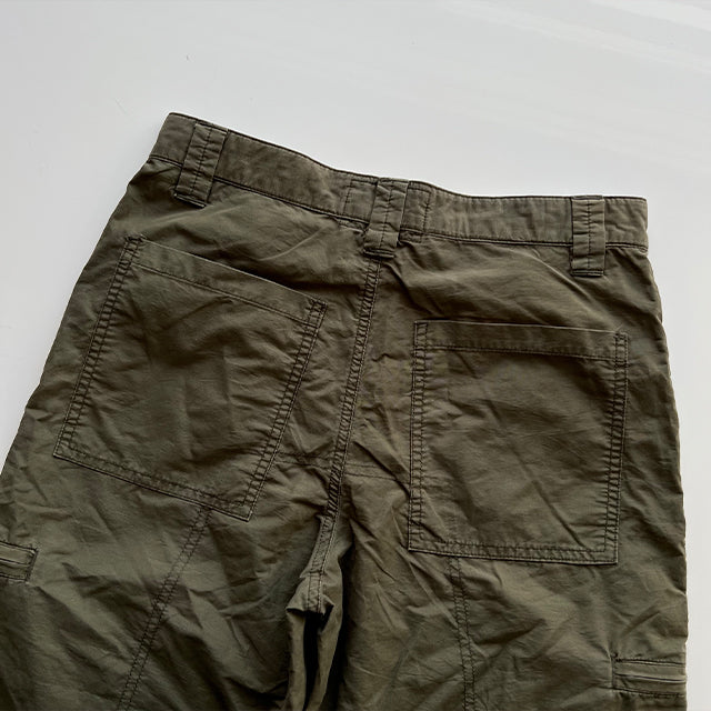 Vintage 90’s Low Waist Khaki Cargo Zip Off Pants (36 EU / 8 UK / 4 US)