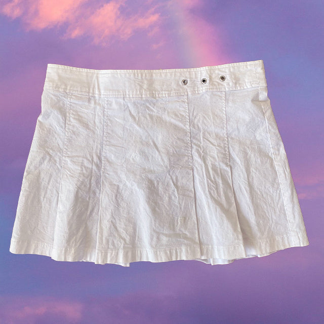 Vintage 90’s Classic White Pleated Mini Skirt  (34 EU / 6 UK / US 2)